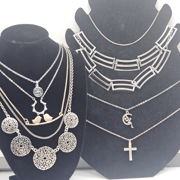 9 Silver Tone Necklaces Vintage to Modern Fashion Adjustable Layered Variety Mix - Picture 5 of 8